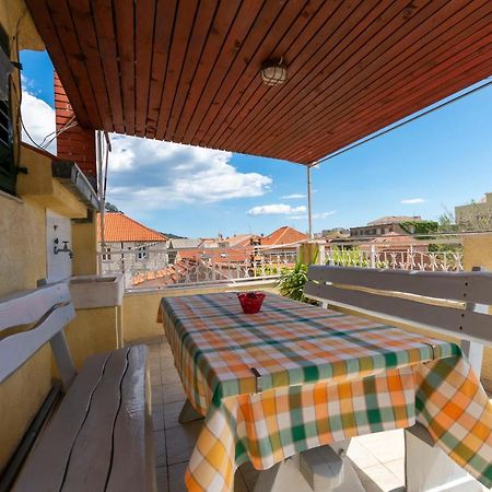 Apartment Ivanka Omiš Buitenkant foto