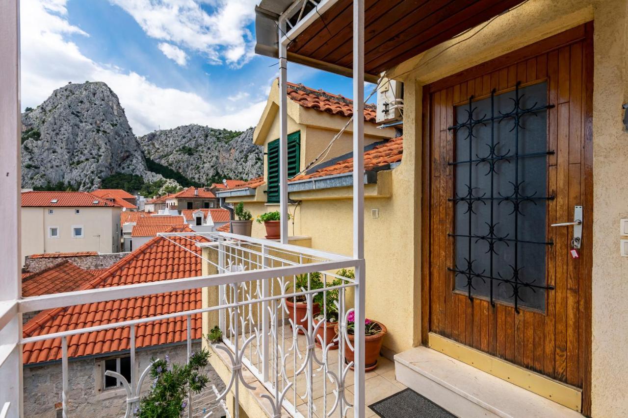 Apartment Ivanka Omiš Buitenkant foto