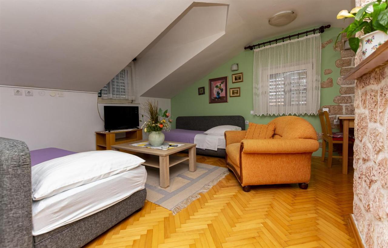 Apartment Ivanka Omiš Buitenkant foto