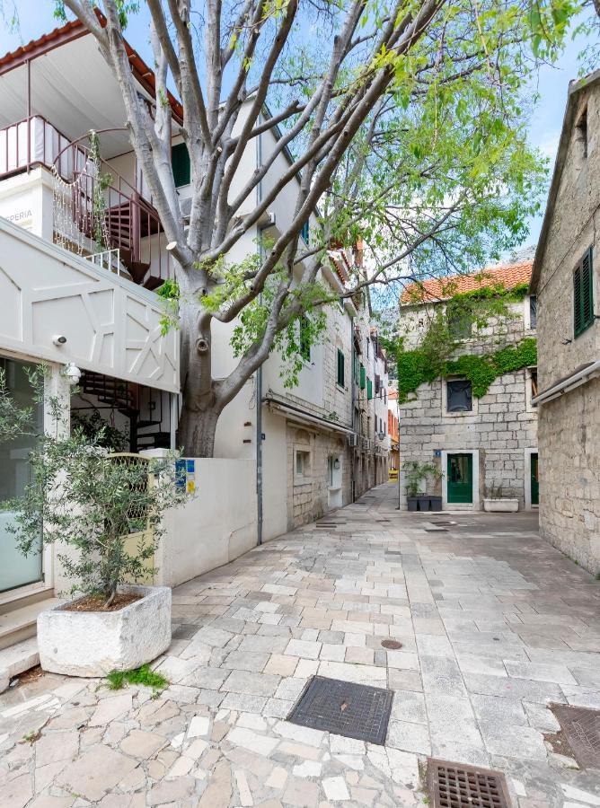 Apartment Ivanka Omiš Buitenkant foto