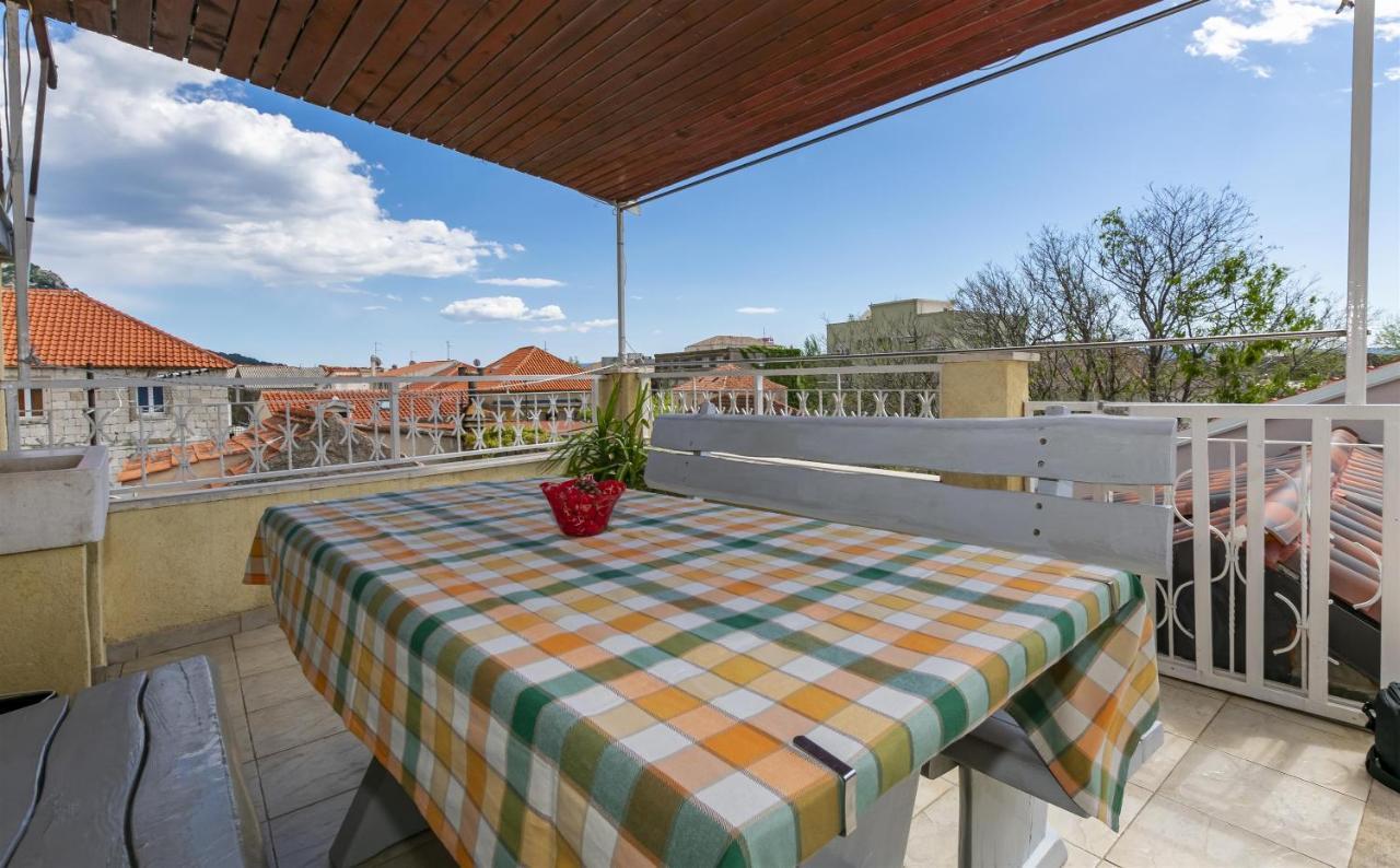 Apartment Ivanka Omiš Buitenkant foto