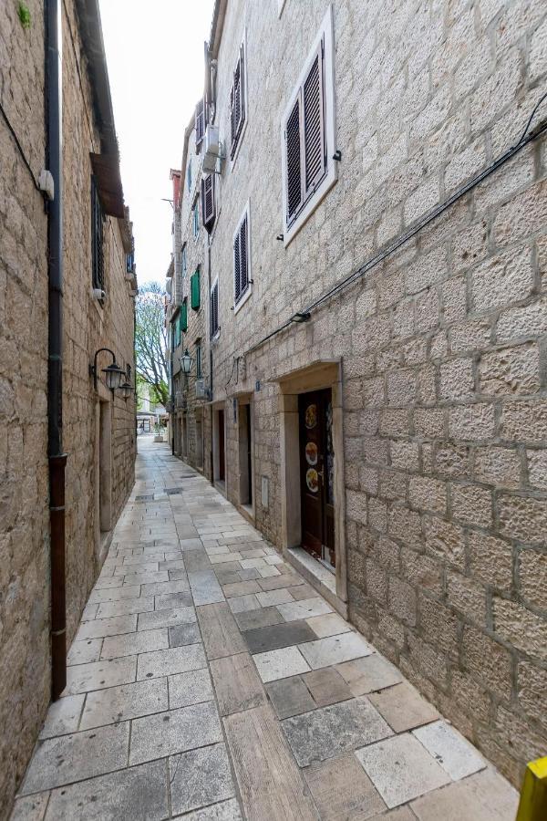 Apartment Ivanka Omiš Buitenkant foto