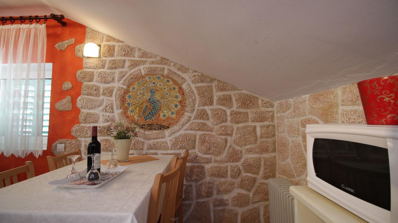 Apartment Ivanka Omiš Buitenkant foto
