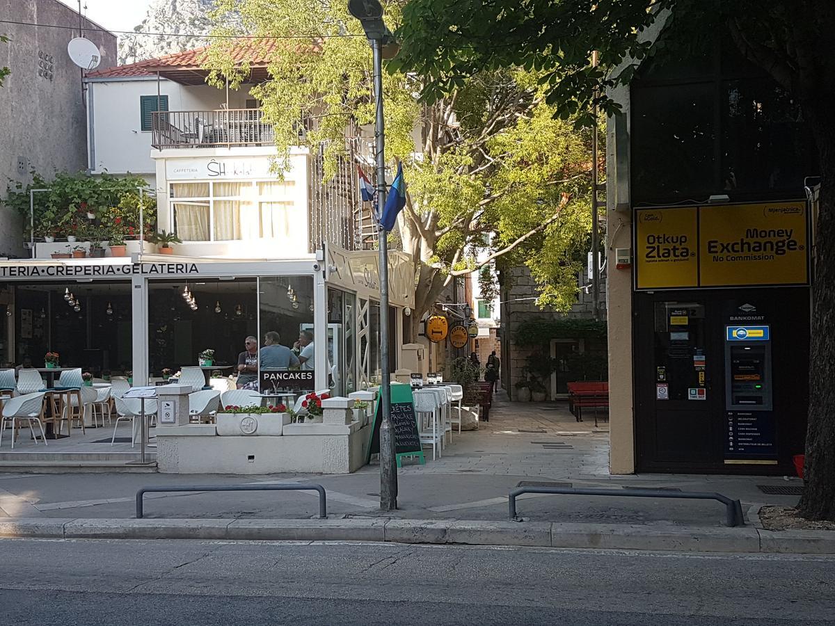 Apartment Ivanka Omiš Buitenkant foto